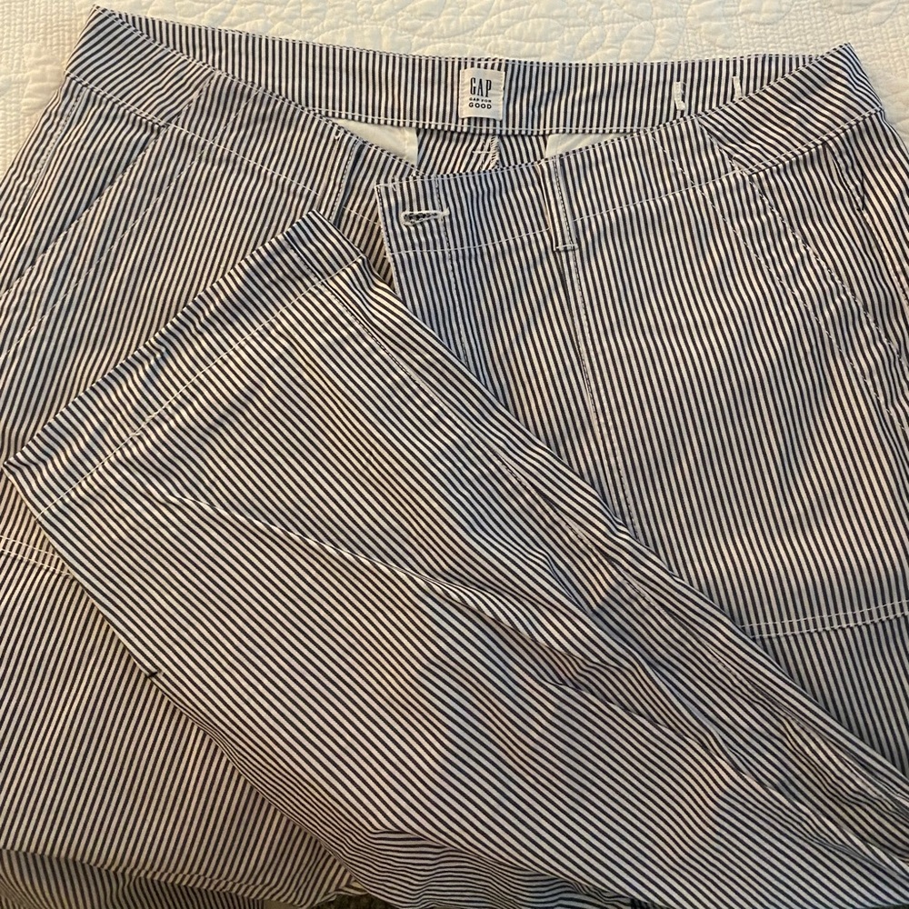 GAP Women's Navy & White Striped Pants